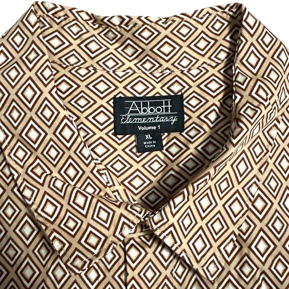 Abbott Elementary Men’s Western Shirt XL Beige Diamond Print Button Down $54 NWT - Picture 3 of 6